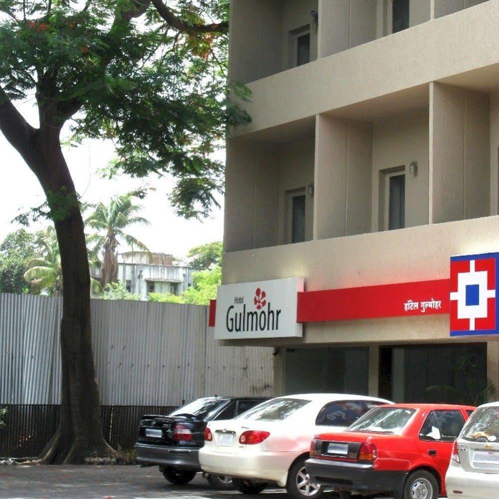 Oyo 1194 Hotel Gulmohr Pune Exterior foto